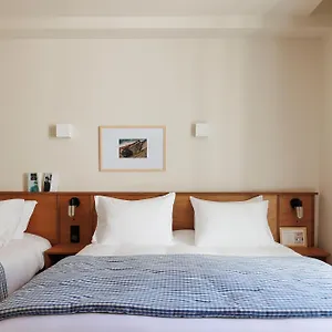 https://georges-vi.biarritzhotels.info