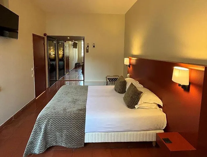 ****  Hotel Cloitre Saint Louis Aviñón Francia