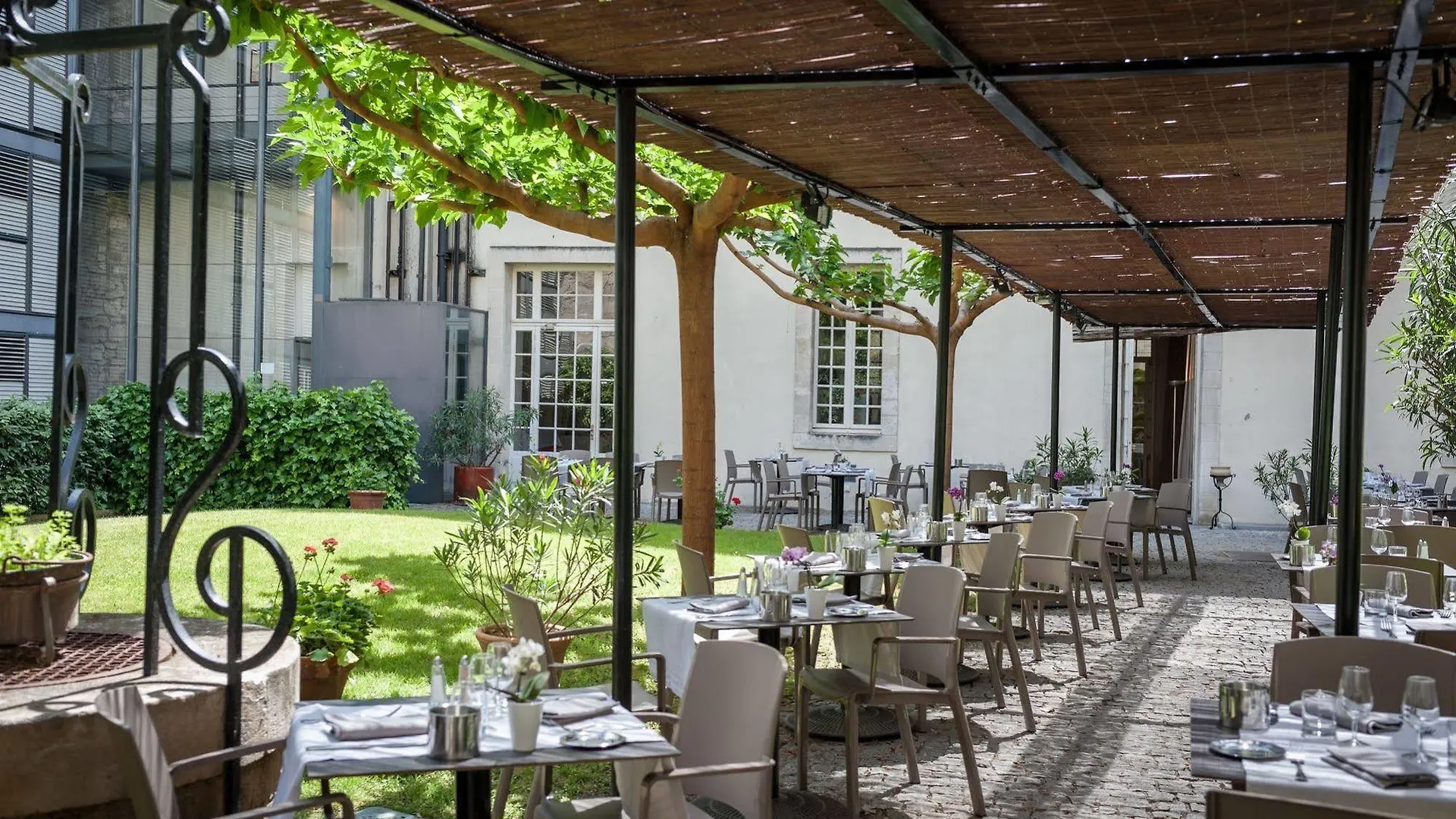 Hotel Cloitre Saint Louis Aviñón