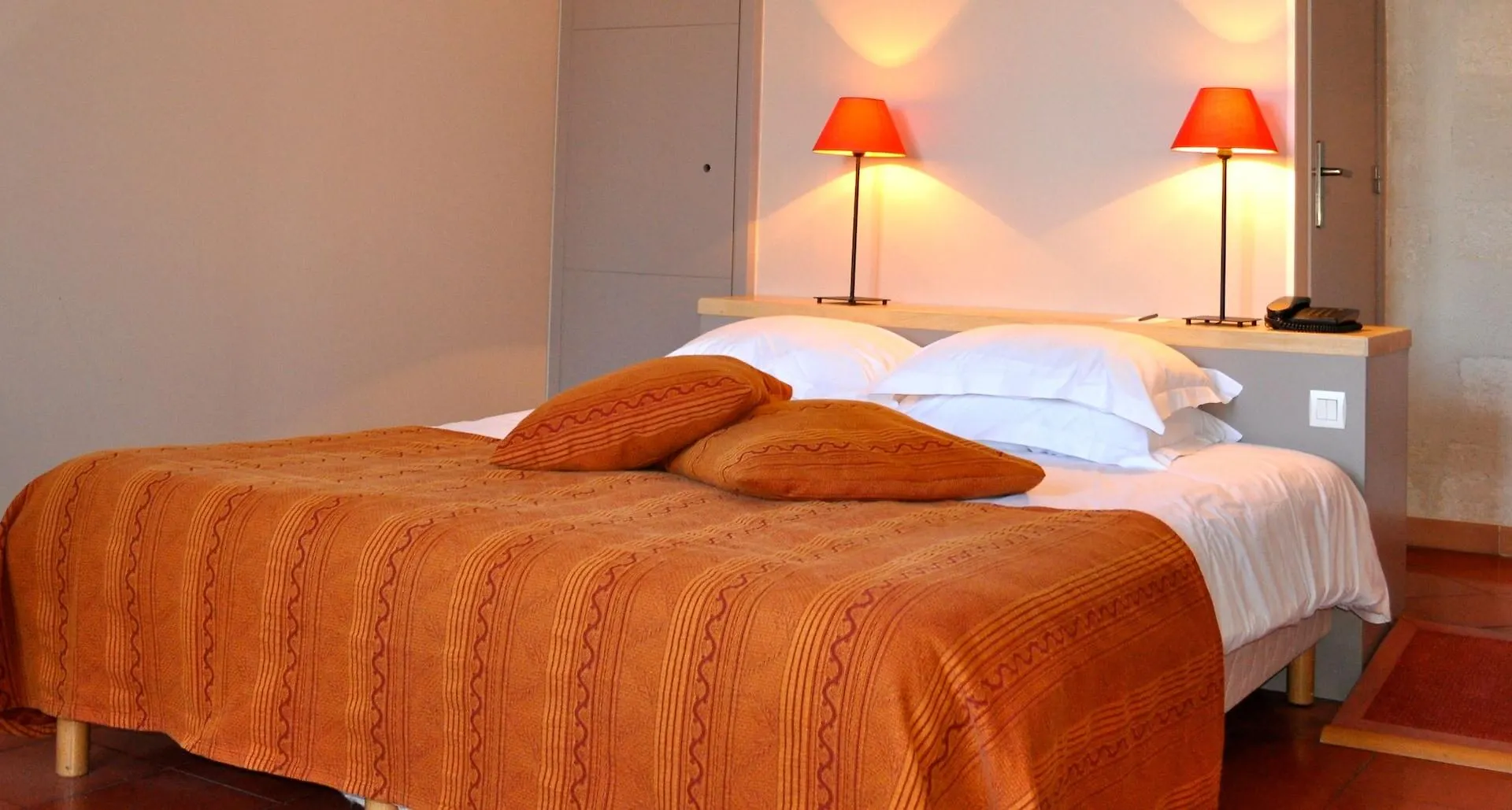 Hotel Cloitre Saint Louis Aviñón 4*,